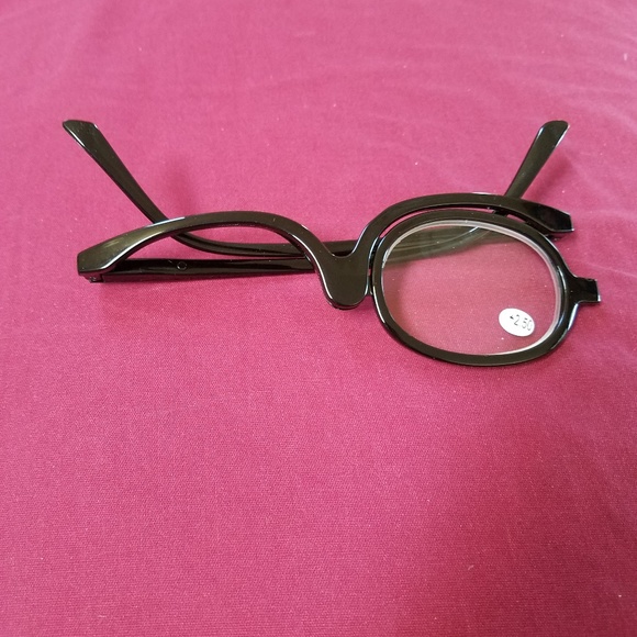 NIP Magnifying Make Up Application Glasses - Picture 3 of 4